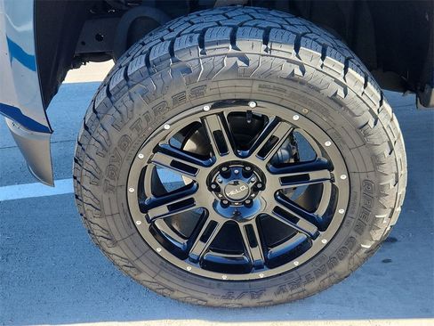 Used 2019 Chevrolet Colorado LT image 30