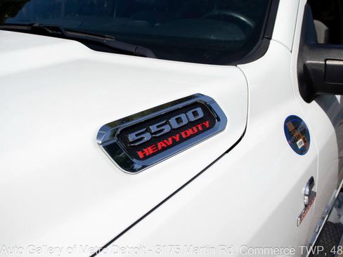 Used 2024 RAM 5500 4x4 Regular Cab image 24