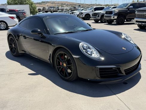 Used 2018 Porsche 911 Carrera S RWD image 2