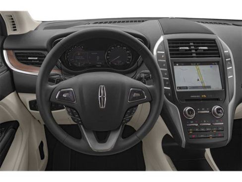 Used 2018 Lincoln MKC Premiere FWD image 7