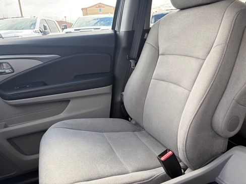 Used 2021 Honda Pilot EX image 24