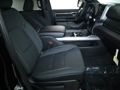 Used 2025 RAM 1500 Big Horn AWD/4WD image 35