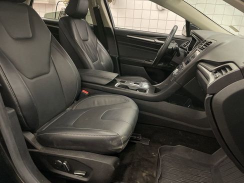 Used 2018 Ford Fusion Titanium image 20