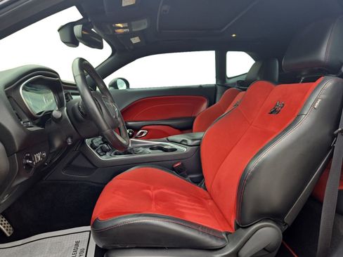 Used 2016 Dodge Challenger R/T Scat Pack w/ Leather Interior Group RWD image 13