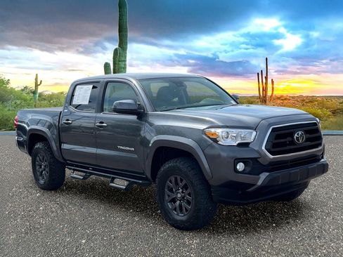 Used 2023 Toyota Tacoma SR5 AWD/4WD image 7