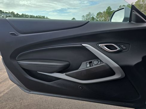 Used 2021 Chevrolet Camaro LT image 32