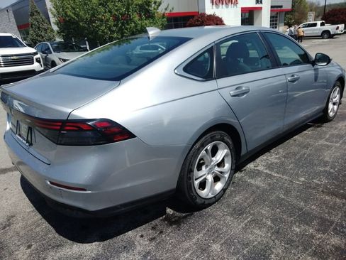 Used 2025 Honda Accord LX image 8