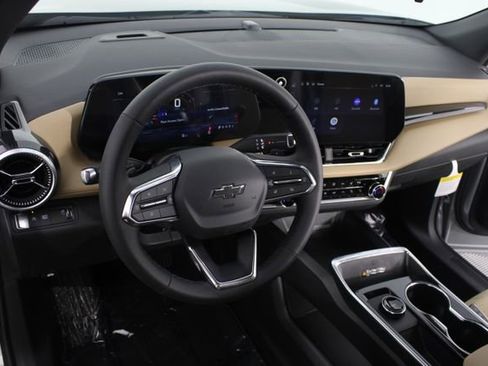 New 2026 Chevrolet Equinox ACTIV image 8