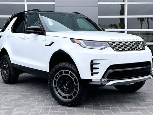 New 2026 Land Rover Discovery Limited Edition AWD/4WD image 2