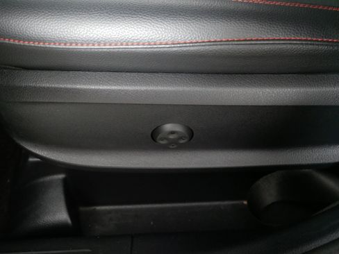 Used 2021 Mercedes-Benz GLB 250 GLB 250 image 20