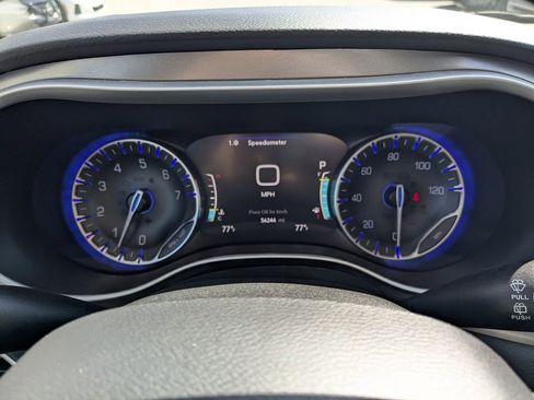 Used 2024 Chrysler Pacifica Touring-L FWD image 27