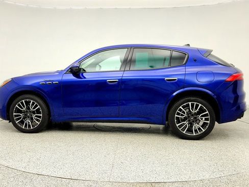 Used 2023 Maserati Grecale Modena AWD/4WD image 8