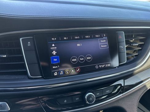 Used 2021 Buick Enclave Essence w/ Sound and Sites Package image 16