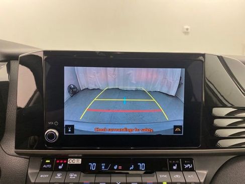 Used 2025 Toyota Camry LE image 18