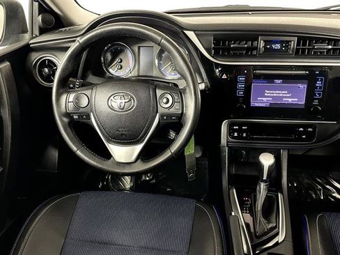 Certified 2018 Toyota Corolla SE image 12