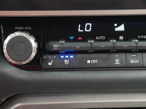 Used 2026 Toyota Tundra Limited AWD/4WD image 41