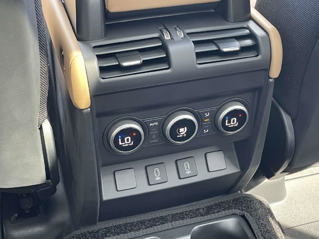 New 2026 Land Rover Defender 130 V8 AWD/4WD image 15
