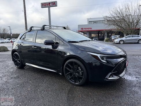 Used 2025 Toyota Corolla XSE image 1