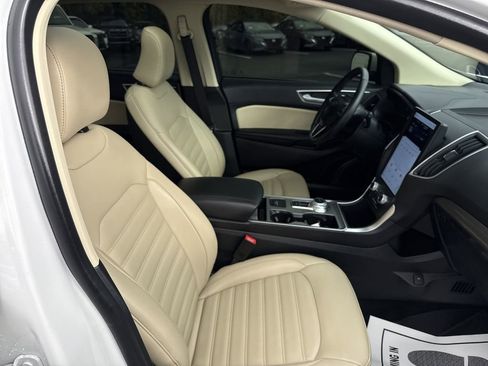 Used 2024 Ford Edge SEL w/ Convenience Package image 16