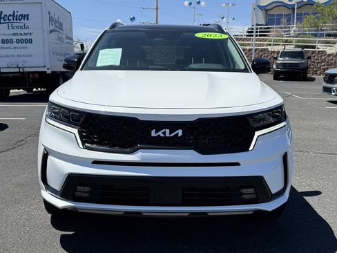 Used 2023 Kia Sorento SX AWD/4WD image 3