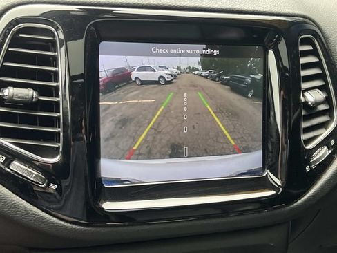 Used 2019 Jeep Compass Limited AWD/4WD image 19