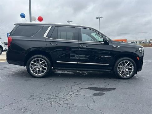 Used 2022 GMC Yukon SLT w/ SLT Premium Package image 8