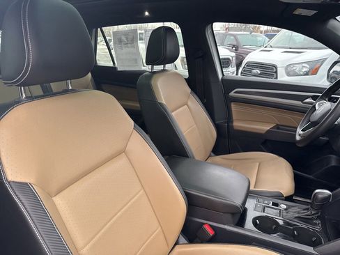 Used 2022 Volkswagen Atlas Cross Sport SE image 30