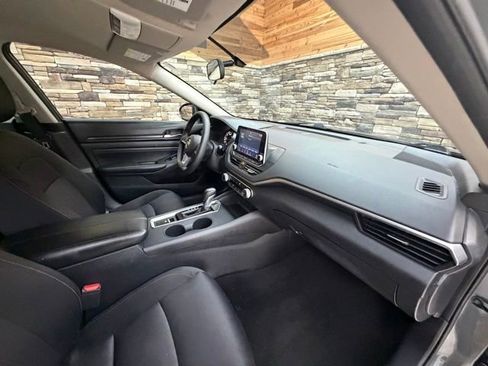 Used 2020 Nissan Altima 2.5 S AWD/4WD image 13