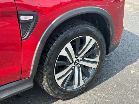 Used 2025 Mitsubishi Outlander Sport SE AWD/4WD image 9