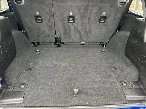 Used 2019 Jeep Wrangler Unlimited Rubicon image 15