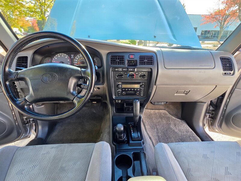 Used 2001 Toyota 4Runner SR5 AWD/4WD image 17