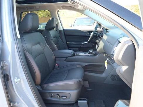 New 2026 Nissan Pathfinder Platinum AWD/4WD image 31