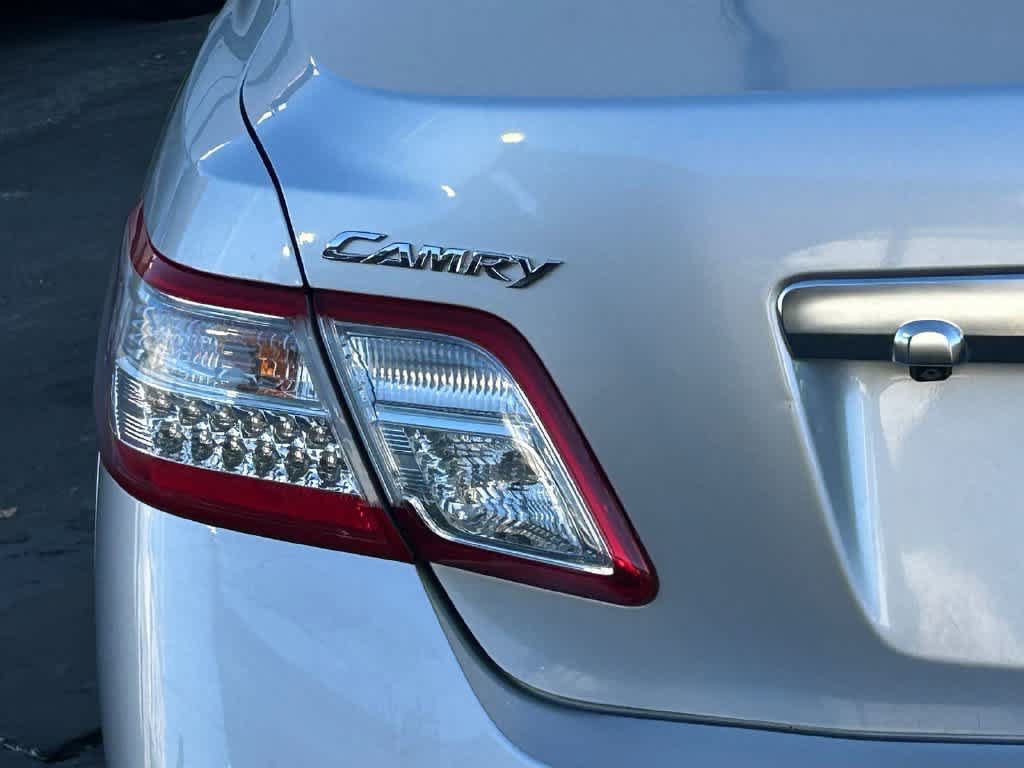 Used 2010 Toyota Camry Hybrid FWD image 6