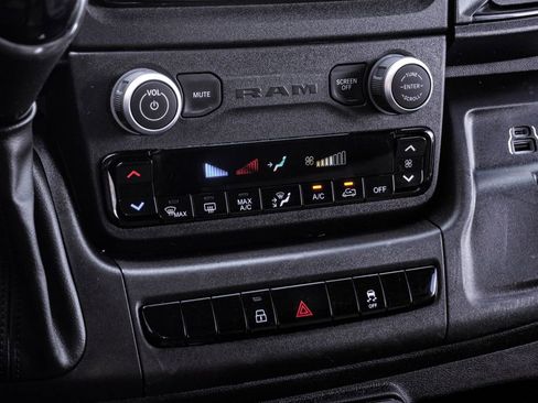 Used 2025 RAM ProMaster 2500 w/ Convenience Group image 24