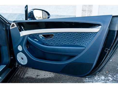 Used 2022 Bentley Continental GT V8 image 47