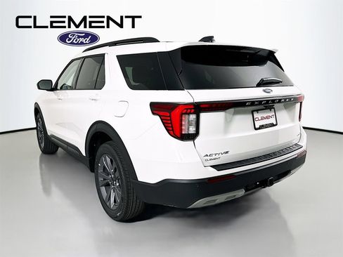New 2026 Ford Explorer Active w/ Active Comfort Package AWD/4WD image 8