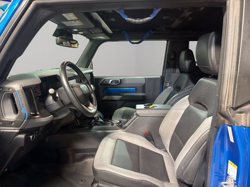 Used 2021 Ford Bronco Black Diamond AWD/4WD image 9