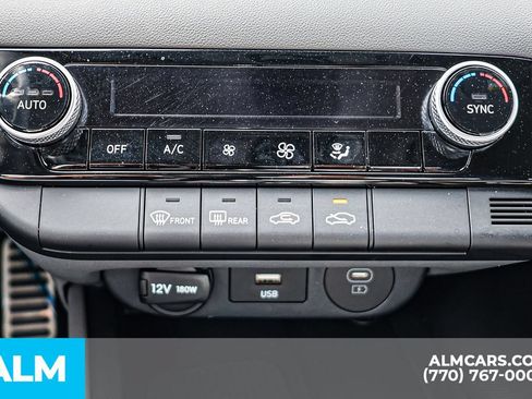 Used 2025 Hyundai Elantra Sport FWD image 39