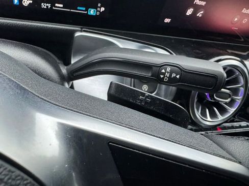 Used 2024 Mercedes-Benz GLB 250 4MATIC image 24