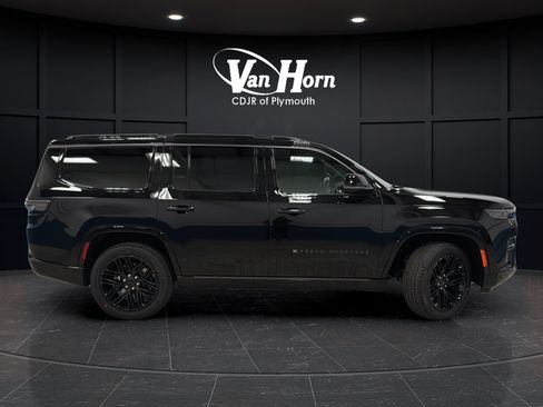 New 2026 Jeep Grand Wagoneer Limited AWD/4WD image 8