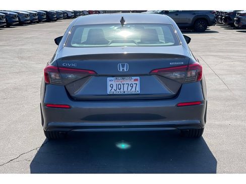 Used 2024 Honda Civic Touring image 4