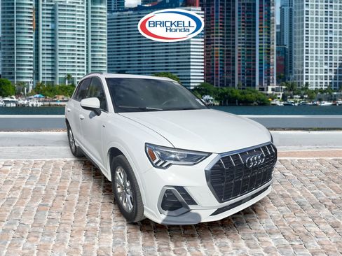 Used 2025 Audi Q3 2.0T Premium image 3