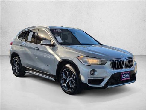 Used 2018 BMW X1 xDrive28i AWD/4WD image 3