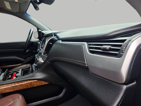 Used 2019 Chevrolet Tahoe Premier w/ Premier Plus Edition image 18