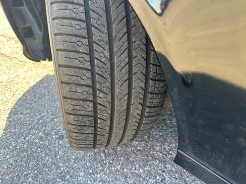 Used 2009 Mercedes-Benz E 350 Sedan w/ Premium 1 Pkg image 15