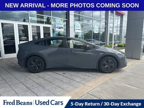 Used 2023 Toyota Prius Prime FWD image 2