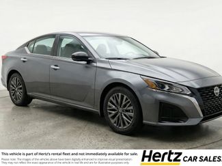 Used 2025 Nissan Altima 2.5 SV FWD video 1