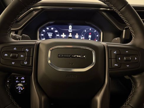 Used 2026 GMC Sierra 1500 Denali Ultimate AWD/4WD image 11