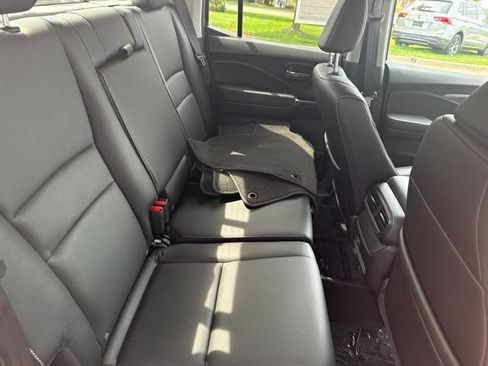 Used 2025 Honda Ridgeline RTL+ image 13