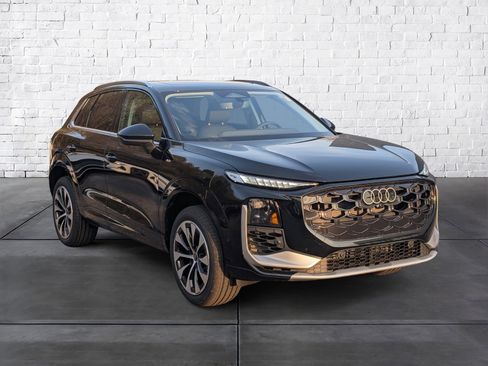 New 2026 Audi Q3 quattro 2.0T image 1